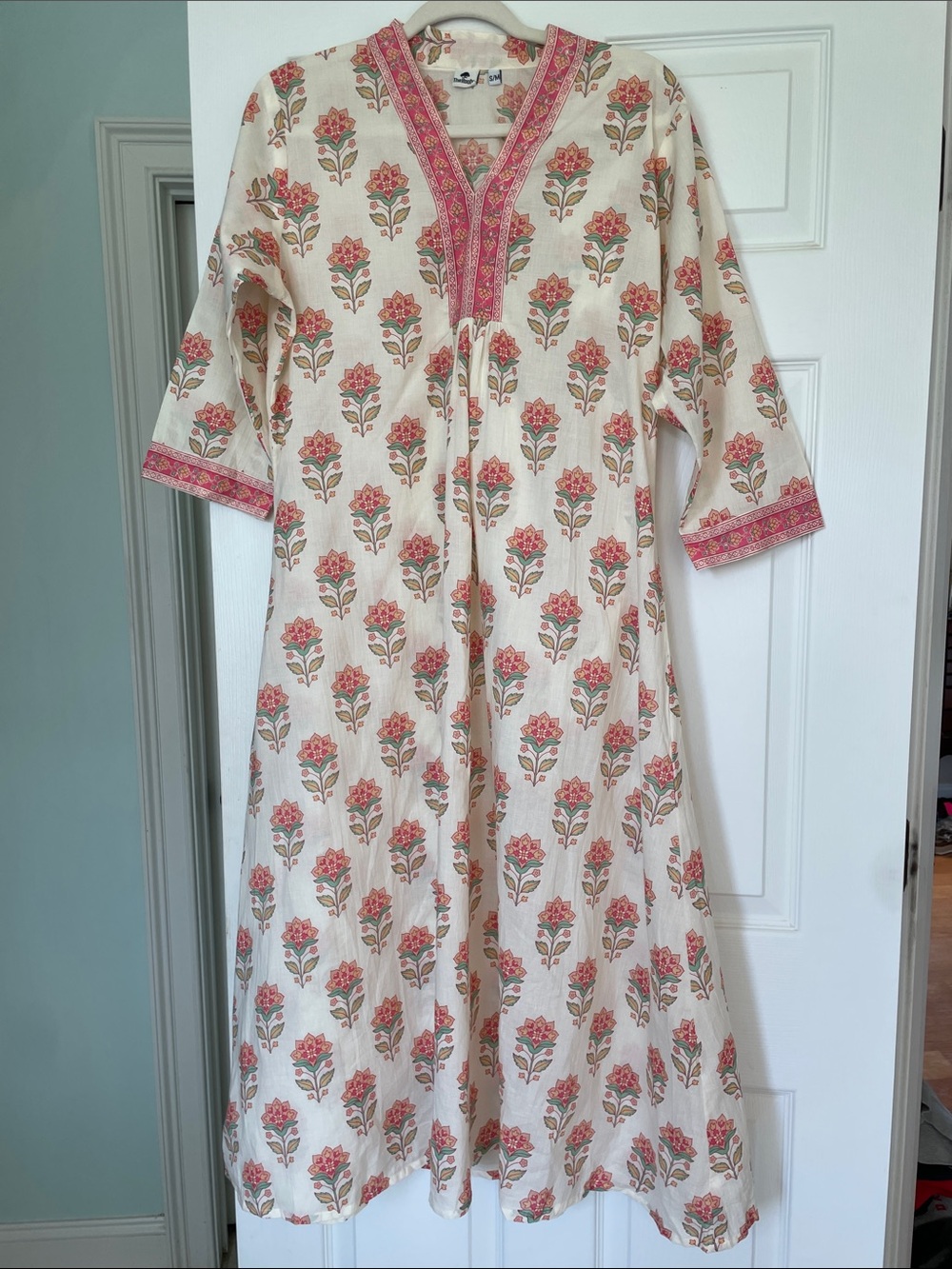 NWOT The Roots Pink Floral Midi Dress S/M